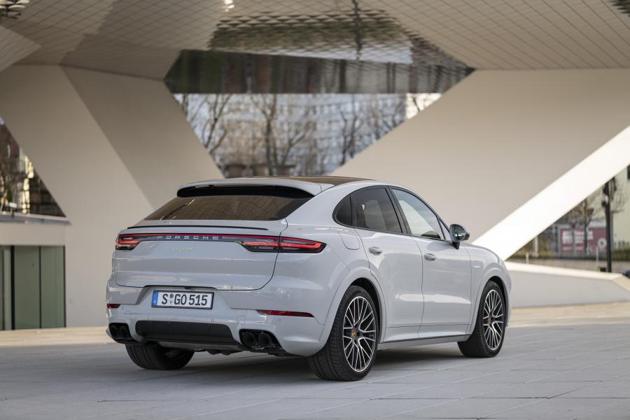  Porsche Cayenne E-Hybrid Coupe 2019 года  (WW) (фото 11 из 25)